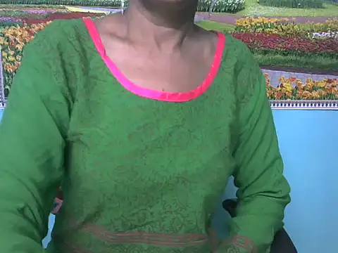 Snapshot of Lovely_bhabhi143 chatting on May 5, 6:10 am Lovely bhabhi143 online show from May 5, 6:10 am