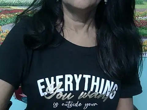 Snapshot of Lovely_bhabhi143 chatting on May 7, 6:08 am Lovely bhabhi143 online show from May 7, 6:08 am