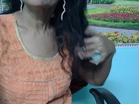 Snapshot of Lovely_bhabhi143 chatting on May 16, 6:10 am Lovely bhabhi143 online show from May 16, 6:10 am