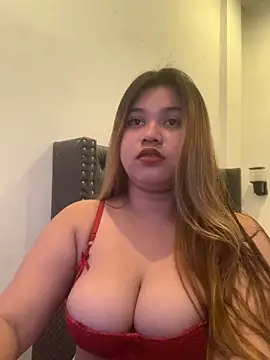Snapshot of imogen_x chatting on April 18, 6:39 am imogen x online show from April 18, 6:39 am
