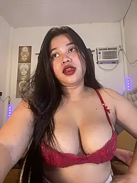 Snapshot of imogen_x chatting on August 9, 7:24 am imogen x online show from August 9, 7:24 am