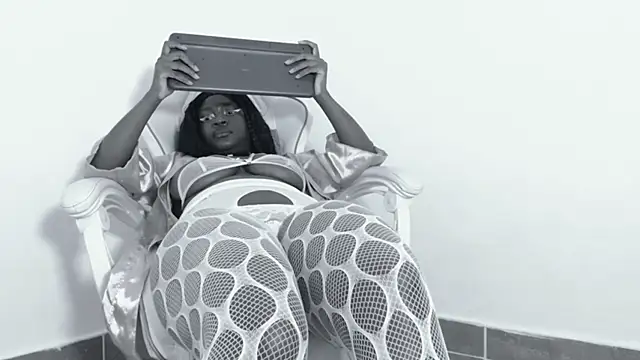 hoot emily online show from September 12, 5:51 am