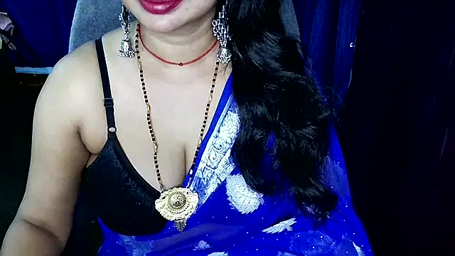 QUEEN SAKHI- online show from May 25, 1:33 am