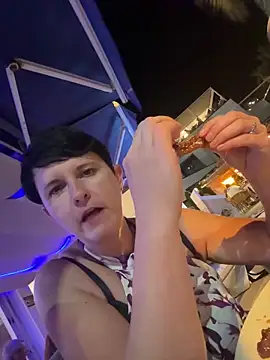 backdoorgalore4you online show from November 8, 9:35 pm