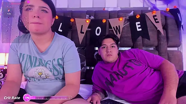 EmilyANDrew  online show from October 24, 5:15 am