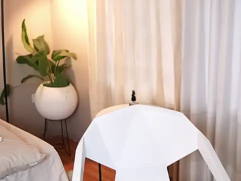 Snapshot of Thiago_Valente chatting on October 17, 12:52 pm Thiago Valente online show from October 17, 12:52 pm