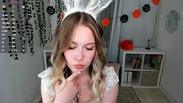 LanaRoselle online show from October 31, 2:18 pm