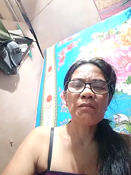 Snapshot of ImYourWoman_55 chatting on October 26, 3:18 pm ImYourWoman 55 online show from October 26, 3:18 pm