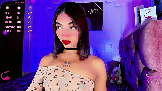 Snapshot of LADY-HOT-SEXY- chatting on June 11, 2:53 am LADY-HOT-SEXY- online show from June 11, 2:53 am