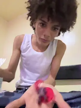 Snapshot of Max_Rain chatting on February 12, 12:55 pm Max Rain online show from February 12, 12:55 pm