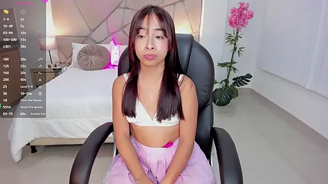 July Adams online show from October 5, 4:11 am