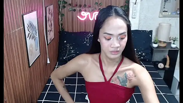 Snapshot of XTsYassyHot69X chatting on July 9, 6:45 pm XTsYassyHot69X online show from July 9, 6:45 pm