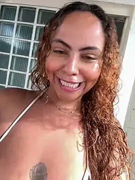 Chloe Leaozinho online show from November 2, 6:32 pm