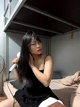 Phayphay77 online show from September 19, 3:45 pm