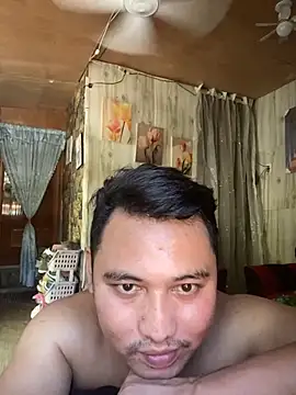 Snapshot of BicuriousExploer chatting on November 2, 3:31 am BicuriousExploer online show from November 2, 3:31 am