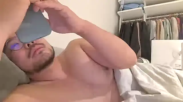 Snapshot of Bytheway0122 chatting on October 21, 12:39 pm Bytheway0122 online show from October 21, 12:39 pm