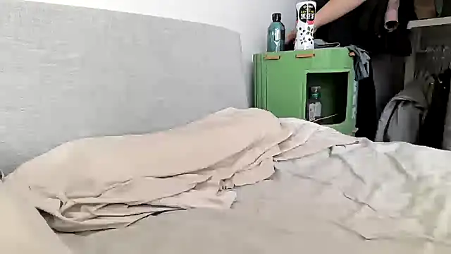 Snapshot of Bytheway0122 chatting on November 11, 4:34 am Bytheway0122 online show from November 11, 4:34 am