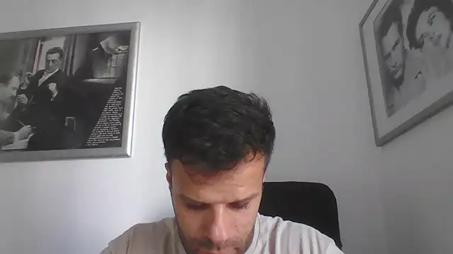 Snapshot of FROCETTO93 chatting on September 22, 1:46 pm FROCETTO93 online show from September 22, 1:46 pm