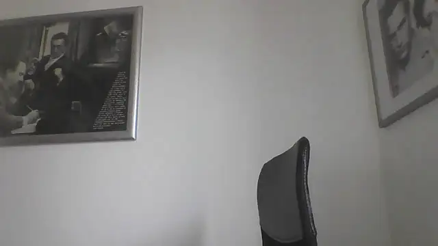 Snapshot of FROCETTO93 chatting on October 13, 12:27 pm FROCETTO93 online show from October 13, 12:27 pm
