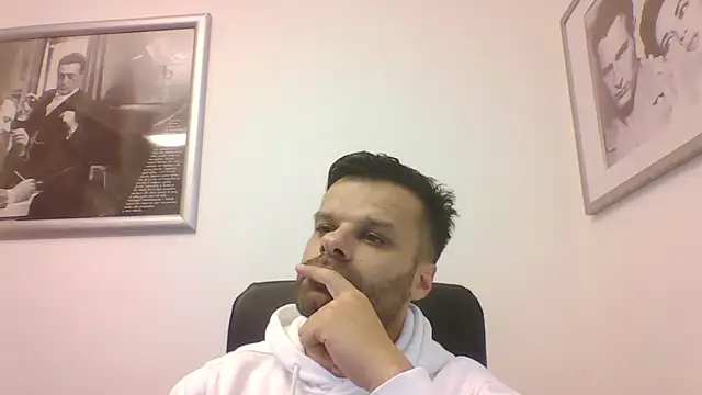 Snapshot of FROCETTO93 chatting on October 17, 6:38 am FROCETTO93 online show from October 17, 6:38 am