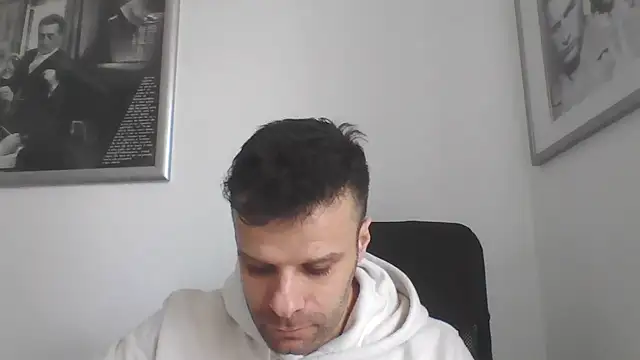 Snapshot of FROCETTO93 chatting on February 16, 12:34 pm FROCETTO93 online show from February 16, 12:34 pm