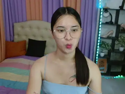 Snapshot of SeductiveAppleTS chatting on November 26, 2:45 am SeductiveAppleTS online show from November 26, 2:45 am