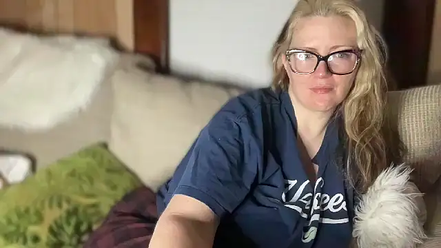 PefectNipz online show from December 19, 9:49 am