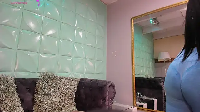 SailonTeen online show from November 30, 1:59 pm