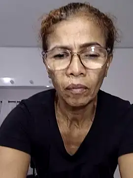 Snapshot of Merybeks chatting on February 1, 10:58 am Merybeks online show from February 1, 10:58 am