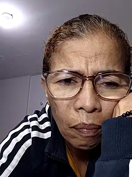 Snapshot of Merybeks chatting on February 2, 10:36 am Merybeks online show from February 2, 10:36 am