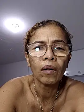 Snapshot of Merybeks chatting on February 10, 10:41 am Merybeks online show from February 10, 10:41 am