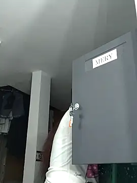 Snapshot of Merybeks chatting on March 12, 10:43 am Merybeks online show from March 12, 10:43 am