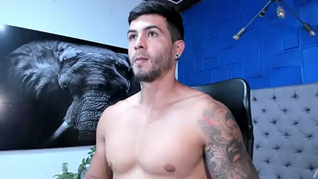 andres-clark92 online show from November 19, 5:35 pm