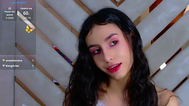 Sarah-Grace online show from November 8, 3:18 am