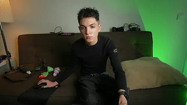 MattyandAiden online show from March 19, 5:28 pm