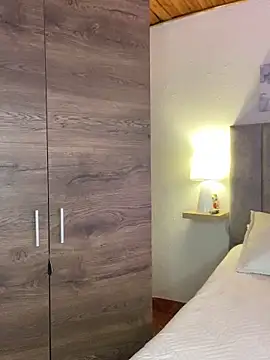 juliana-mancini online show from September 10, 5:13 pm