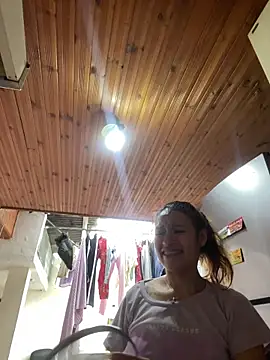 juliana-mancini online show from January 7, 5:04 pm