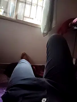 Snapshot of ddllrr224 chatting on November 2, 10:17 am ddllrr224 online show from November 2, 10:17 am