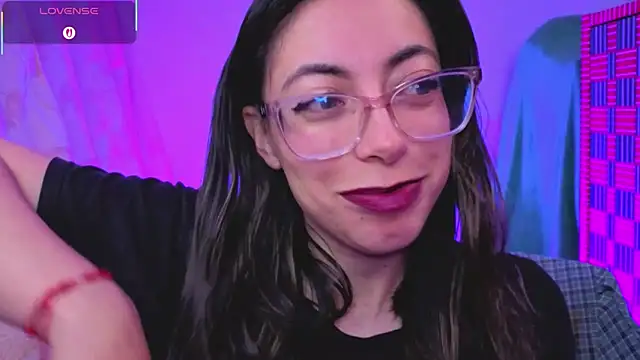 Snapshot of Miranda_sexlove_ chatting on February 3, 6:40 am Miranda sexlove online show from February 3, 6:40 am