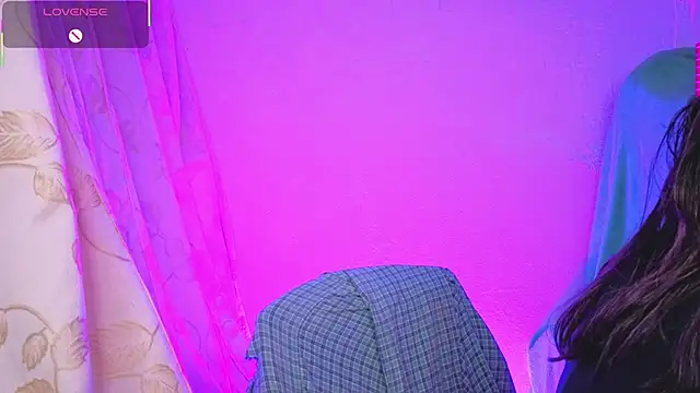 Snapshot of Miranda_sexlove_ chatting on February 5, 6:07 am Miranda sexlove online show from February 5, 6:07 am