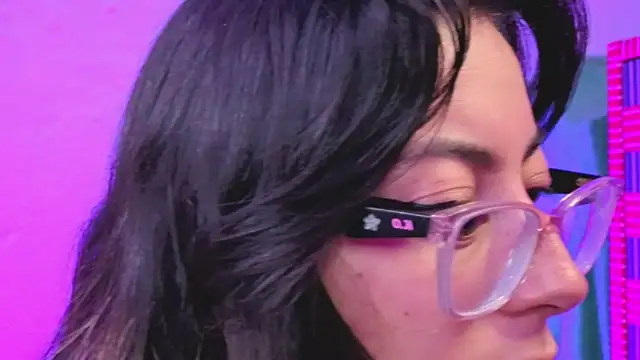 Snapshot of Miranda_sexlove_ chatting on February 8, 6:06 am Miranda sexlove online show from February 8, 6:06 am