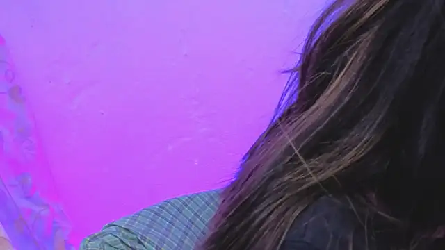 Snapshot of Miranda_sexlove_ chatting on February 9, 6:06 am Miranda sexlove online show from February 9, 6:06 am