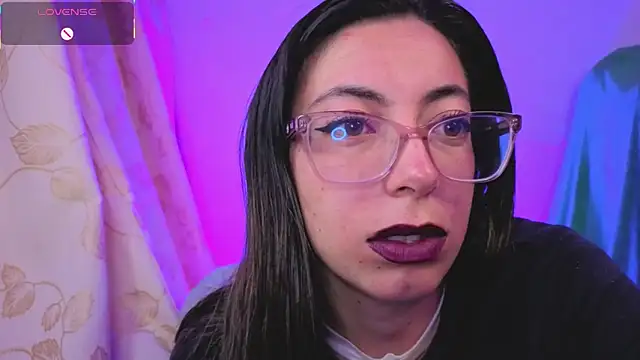 Snapshot of Miranda_sexlove_ chatting on February 11, 6:07 am Miranda sexlove online show from February 11, 6:07 am