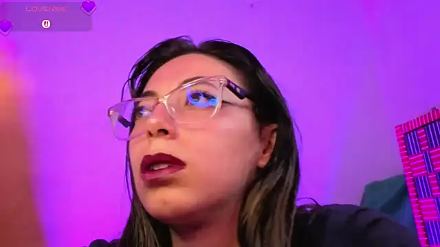 Snapshot of Miranda_sexlove_ chatting on February 18, 6:59 pm Miranda sexlove online show from February 18, 6:59 pm