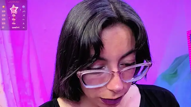 Snapshot of Miranda_sexlove_ chatting on February 20, 7:03 pm Miranda sexlove online show from February 20, 7:03 pm