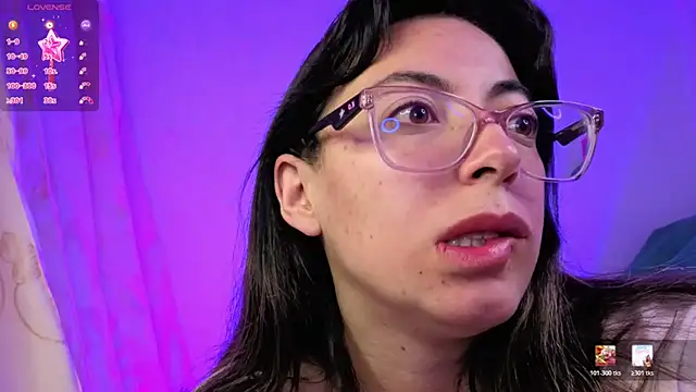 Snapshot of Miranda_sexlove_ chatting on February 21, 11:00 am Miranda sexlove online show from February 21, 11:00 am