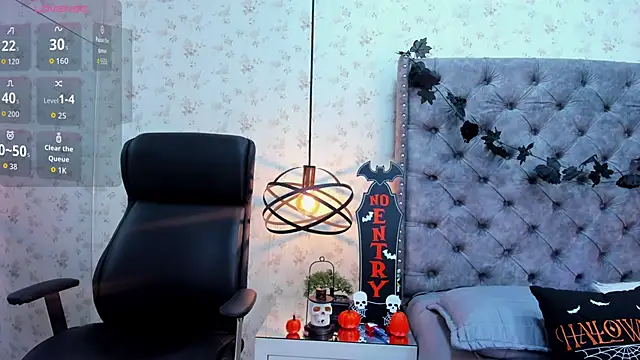 Aprilwatson online show from October 10, 11:15 pm