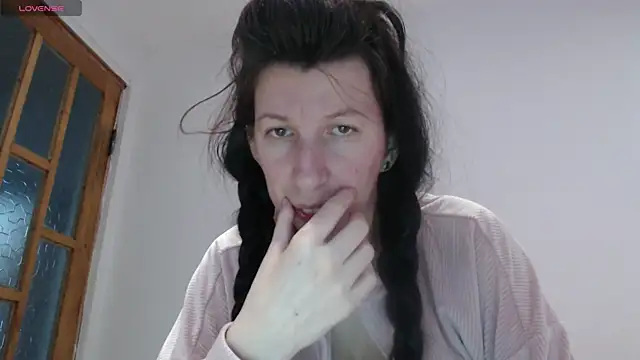 Snapshot of RosieHayes chatting on March 24, 11:15 am RosieHayes online show from March 24, 11:15 am