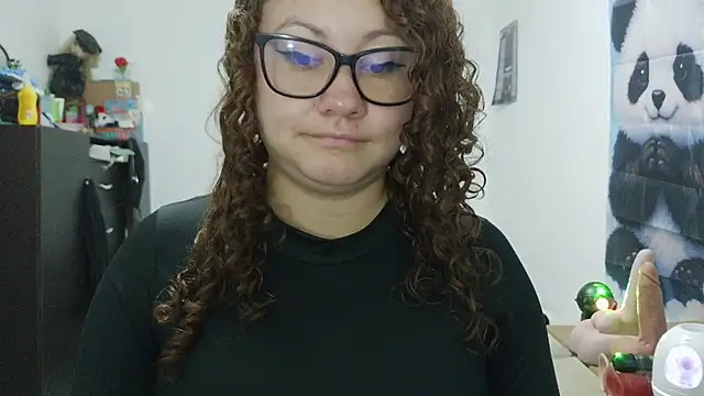Snapshot of greeneyes_nurse chatting on June 5, 2:51 am greeneyes nurse online show from June 5, 2:51 am