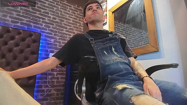 Matteo12  online show from October 7, 3:58 am